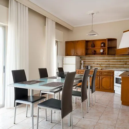 Pleasures House Apartment