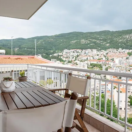 Pleasures House * Kavala